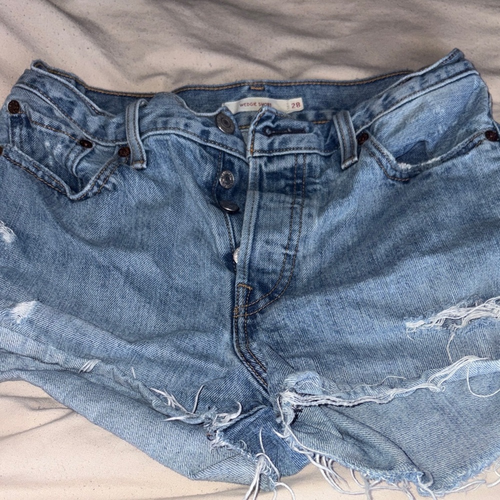 Levi’s Wedgie shorts